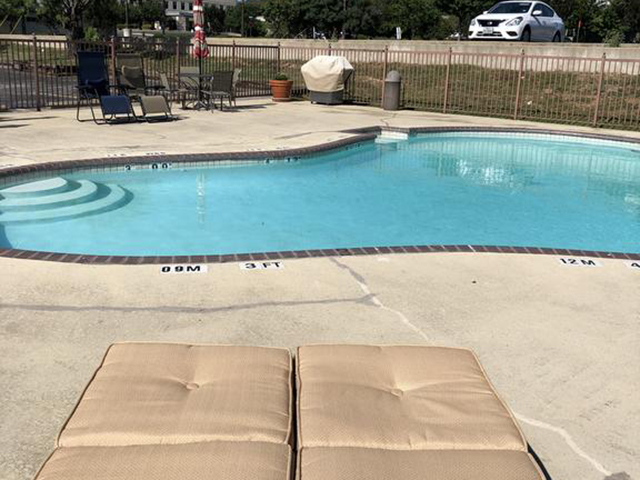 Fredericksburg Inn and Suites